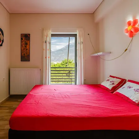 Kalamata's Spacious Getaway-taygetos Amazing View Hébergement de vacances