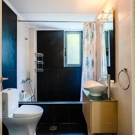 Kalamata's Spacious Getaway-taygetos Amazing View *