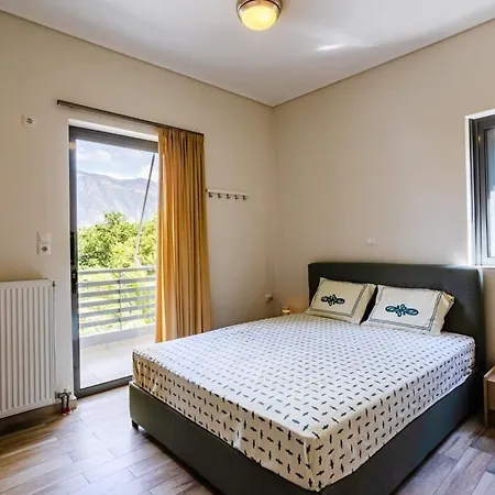 Kalamata's Spacious Getaway-taygetos Amazing View