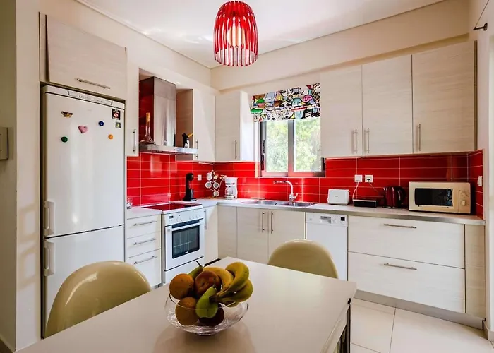 Kalamata's Spacious Getaway-taygetos Amazing View * Calamata