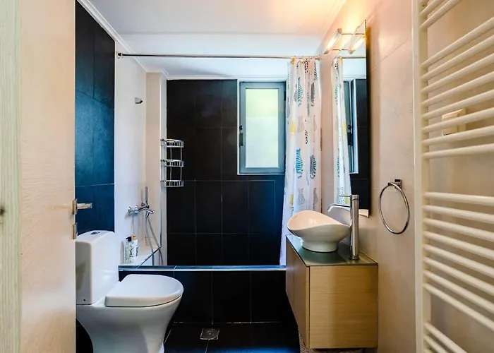 Kalamata's Spacious Getaway-taygetos Amazing View *