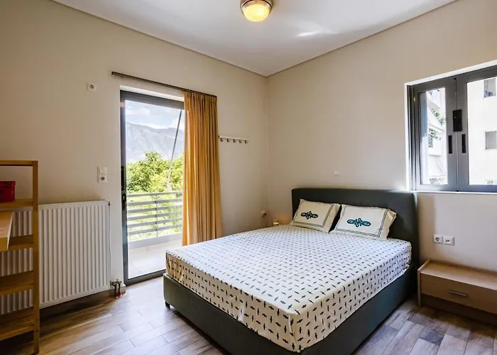 Kalamata's Spacious Getaway-taygetos Amazing View